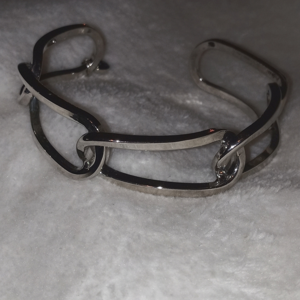 Cuff Braclet